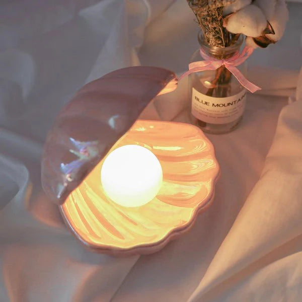 PearlGlow: Ceramic Shell Night Light for Elegant Bedroom Decor